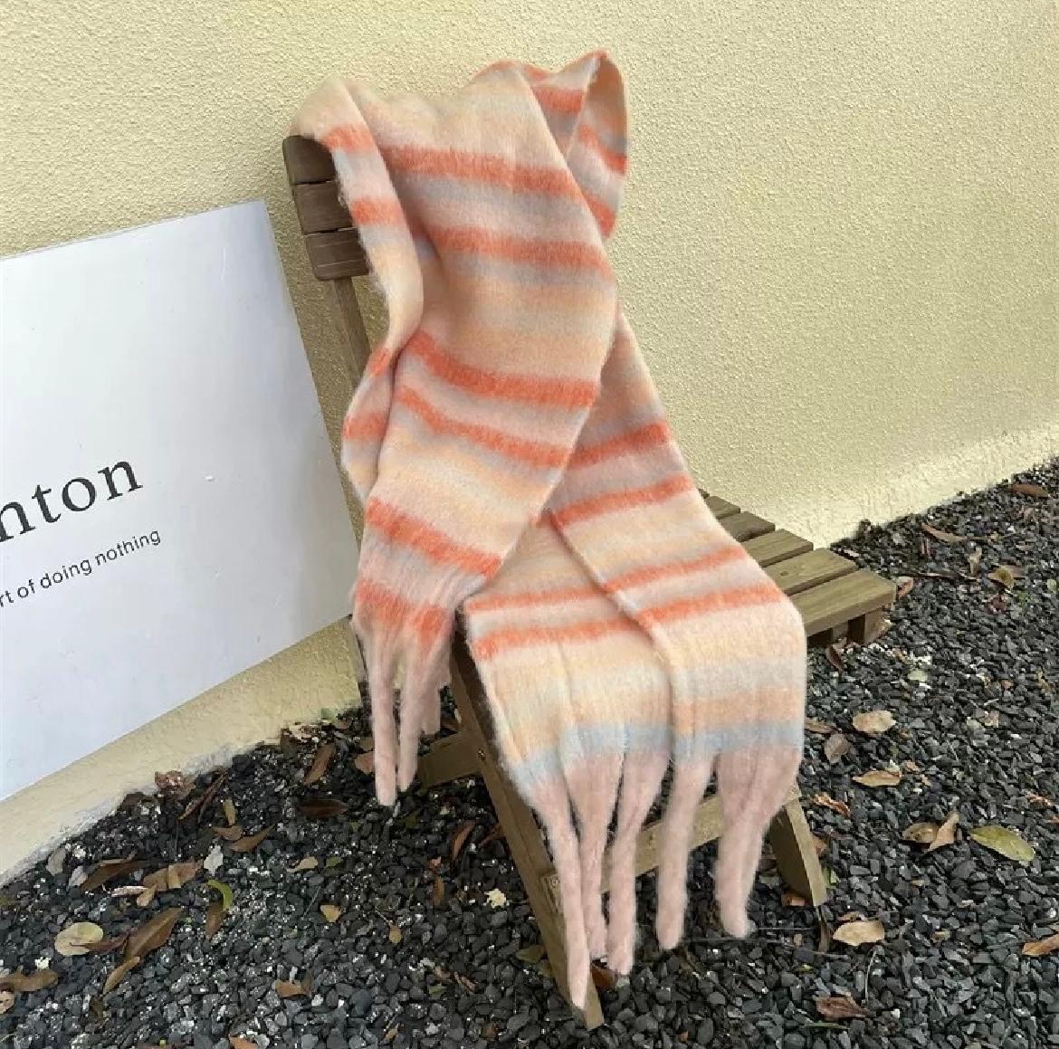 Écharpes multicolores pour l’hiver