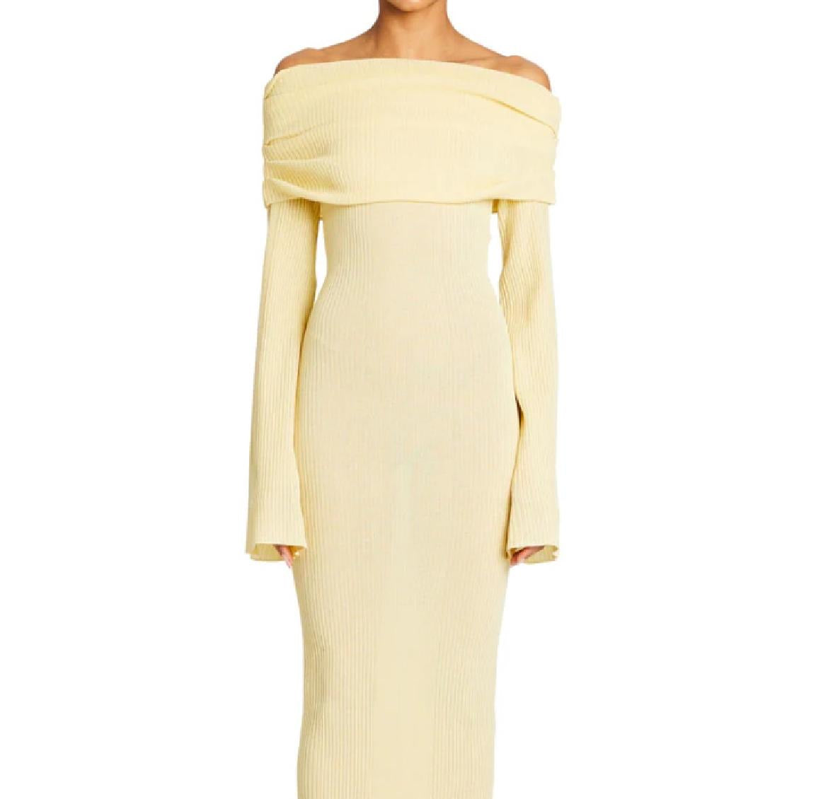 Robe à épaule dénudée et à manche longue