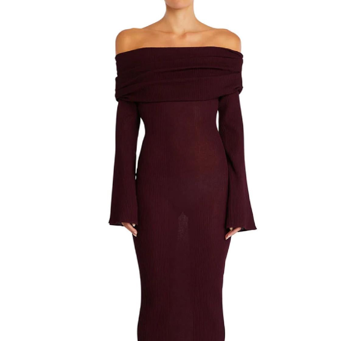 Robe à épaule dénudée et à manche longue