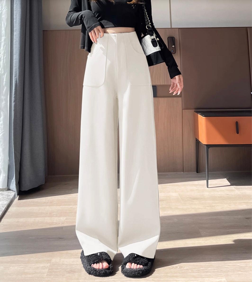 Pantalon large taillé, mode décontractée, idéal pour le milieu professionnel