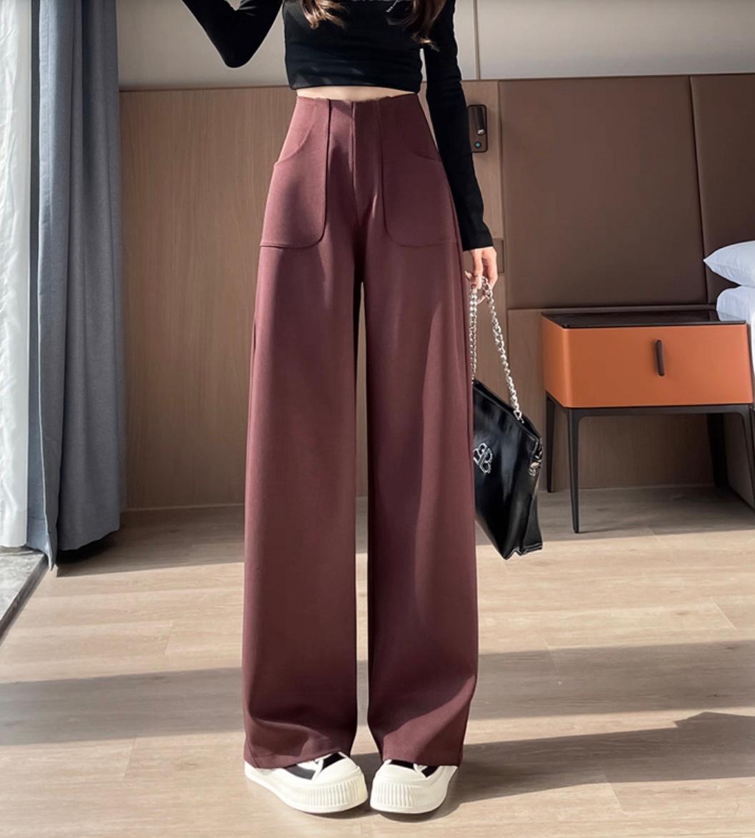 Pantalon large taillé, mode décontractée, idéal pour le milieu professionnel